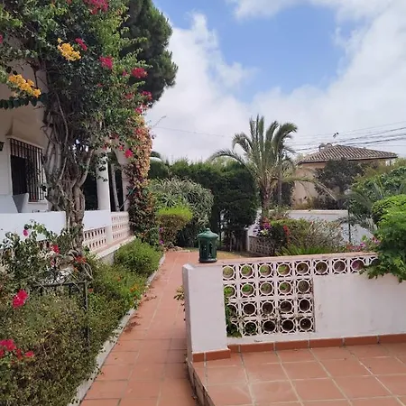 Villa Marbesa 150 M From The Sea!!! Marbella